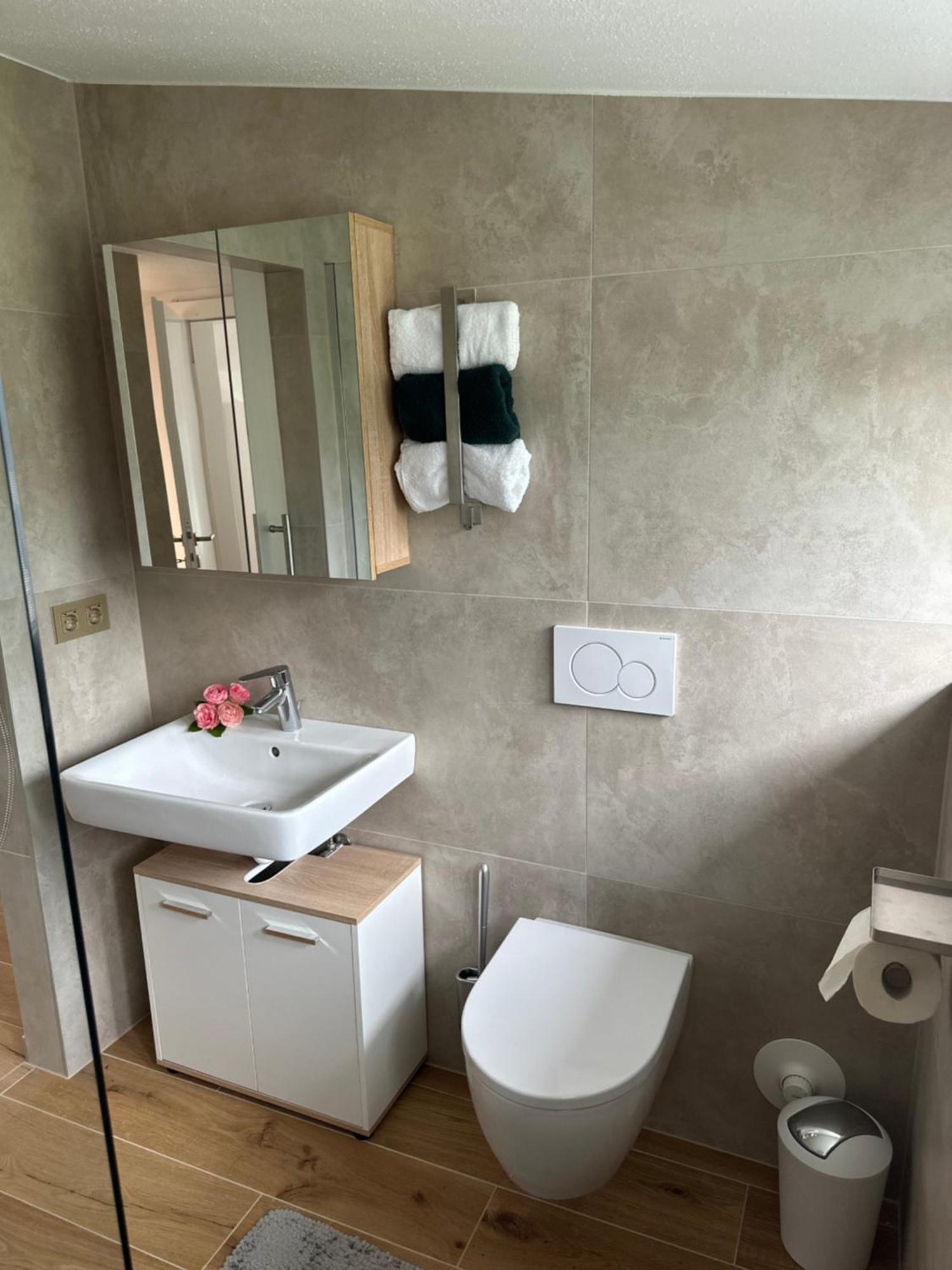 Ferienwohnung Waldblick, Faaker See Oberaichwald  Bagian luar foto