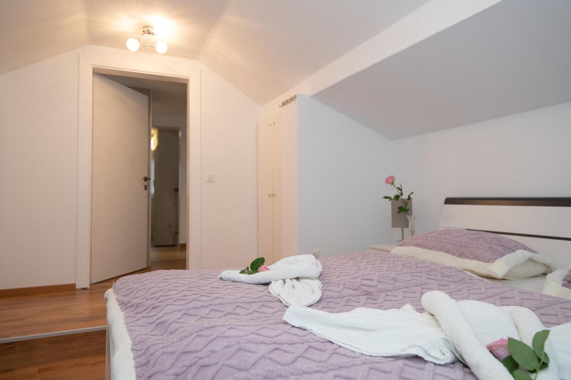 Ferienwohnung Waldblick, Faaker See Oberaichwald  Bagian luar foto